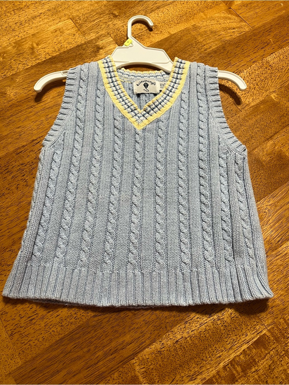 Kitestrings’ boys blue cable knit sweater vest 5/6